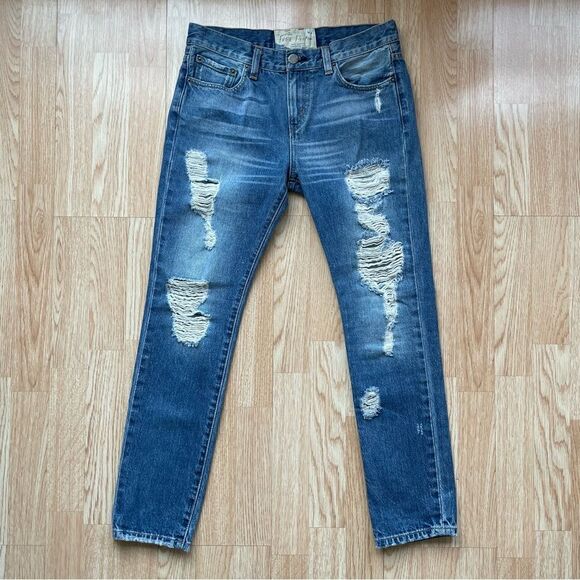 Free People Distressed Skinny Jeans - Size: 27 - Picture 8 of 9